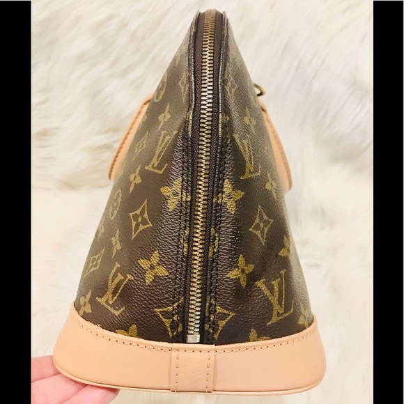 Authentic Louis Vuitton Alma PM #2.2b - Picture 3 of 9